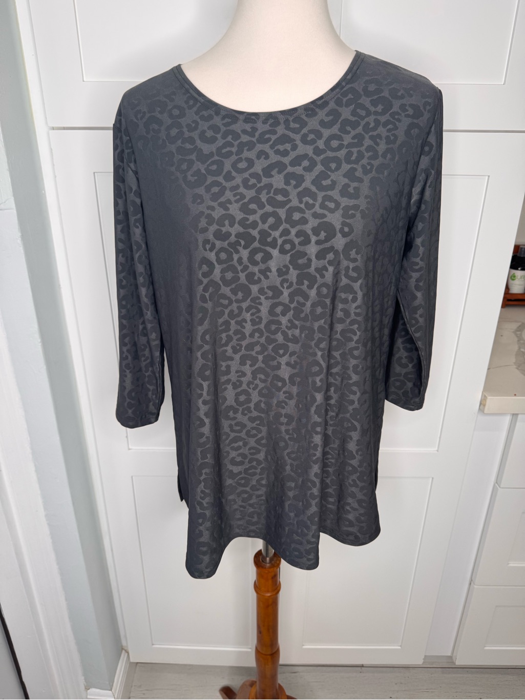 Sympli Women’s Leopard Print Blouse Size 12 Gray Black Slit Hem